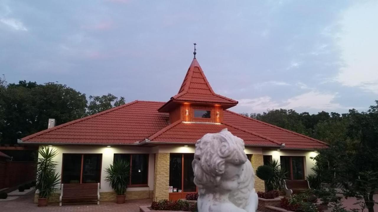 Bornemisza Kuria Wellness Resort Tiszabecs Екстер'єр фото