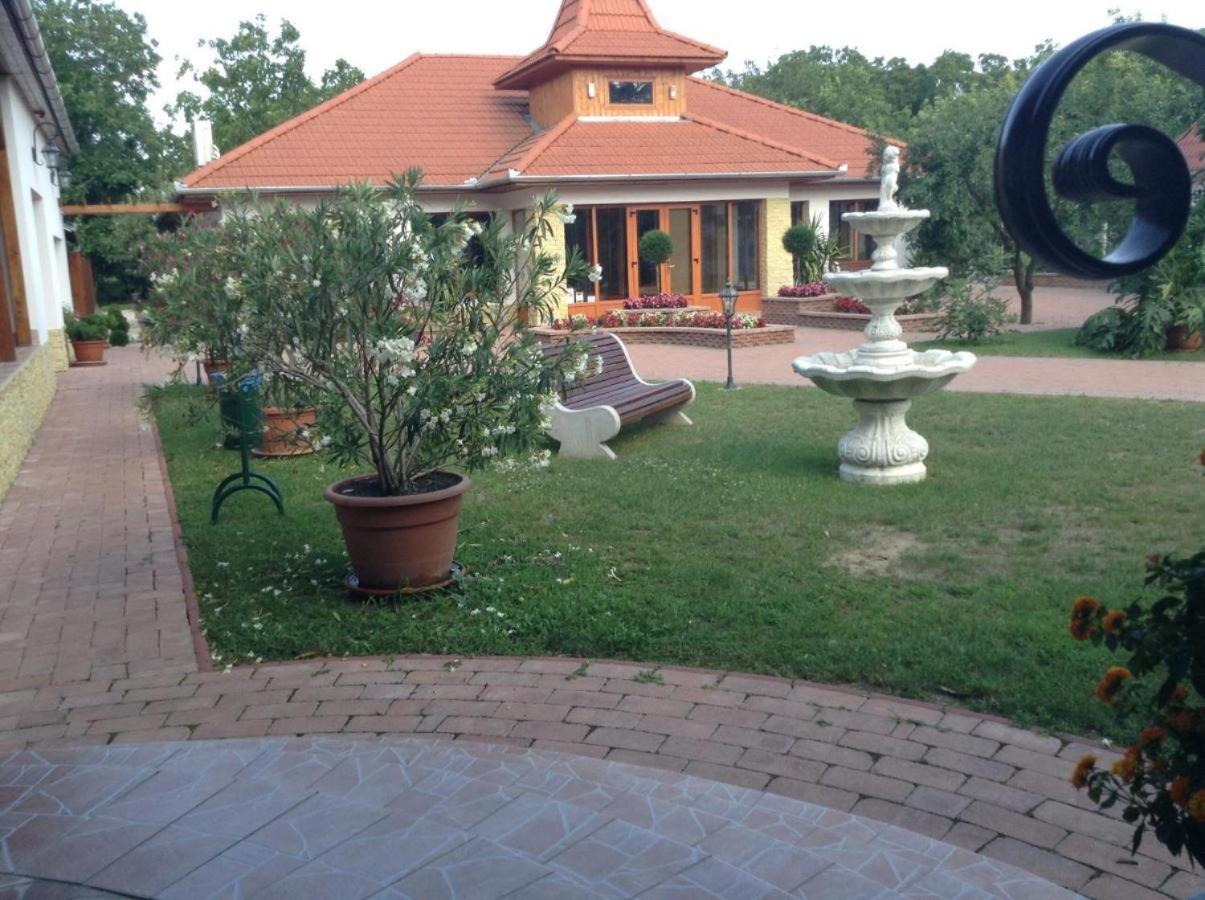 Bornemisza Kuria Wellness Resort Tiszabecs Екстер'єр фото